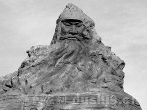 成吉思汗雕塑之一